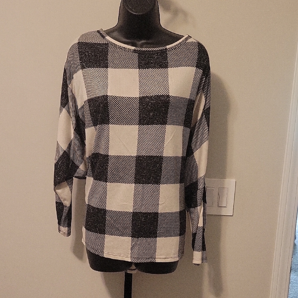 Maurices Black and White Boxy Blouse